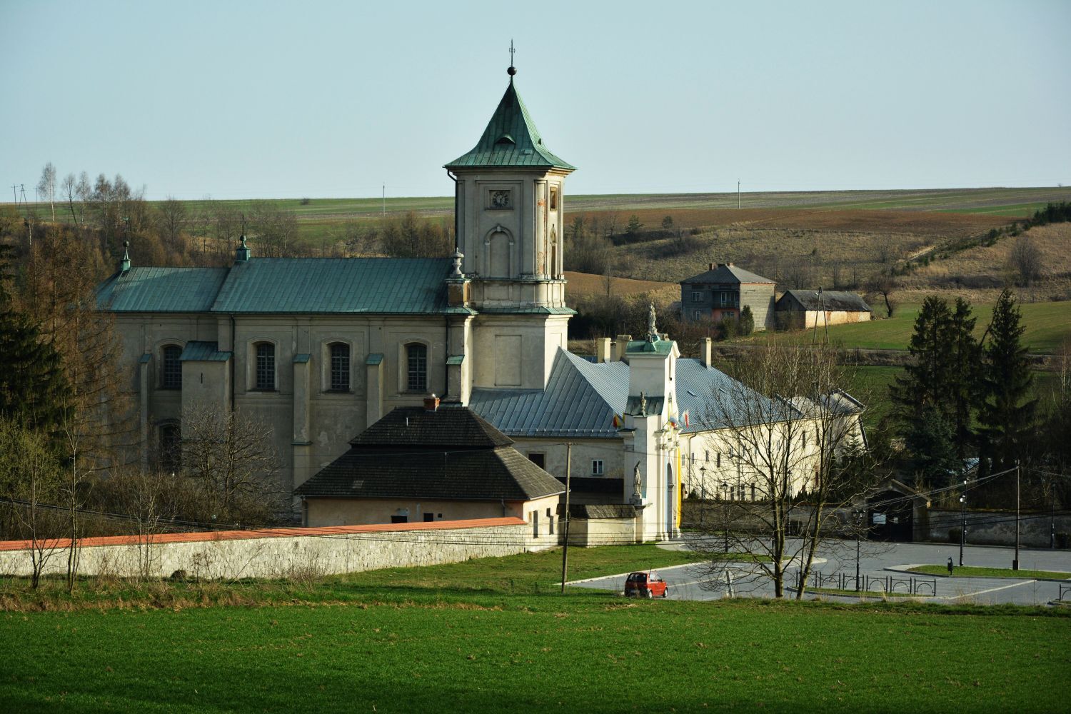 Klasztor Norbertanek w Imbramowicach - trasy rowerowe Jura Krakowsko - Częstochowska Klasztor Norbertanek w Imbramowicach - trasy rowerowe Jura Krakowsko - Częstochowska